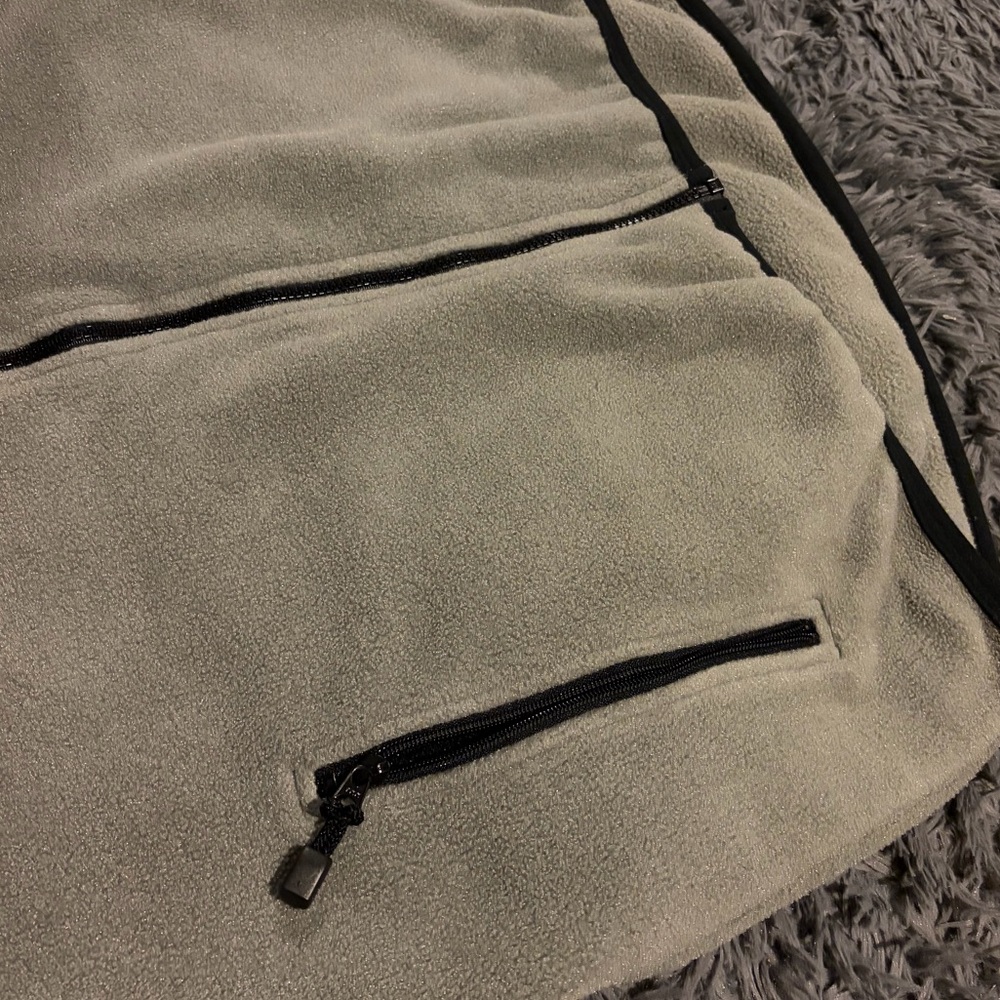 Nike ACG Men's Beige Performance Jacket - Picture 5 of 10